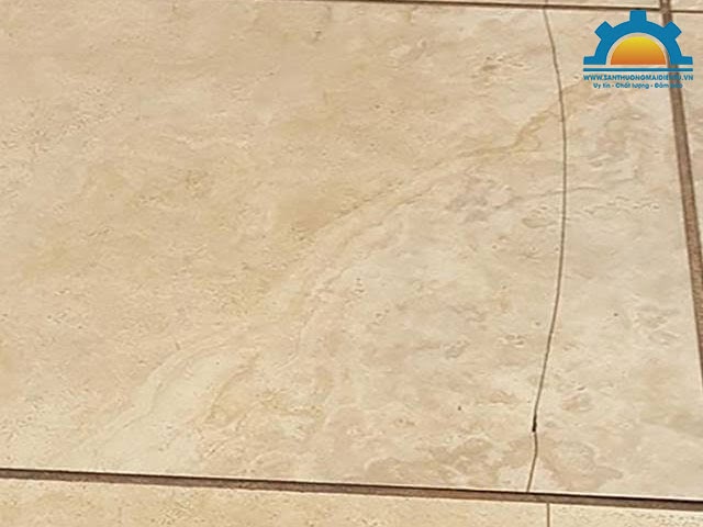 Gạch lát nền bị nứt nguyên nhân do đâu? Cách xử lý như thế nào?